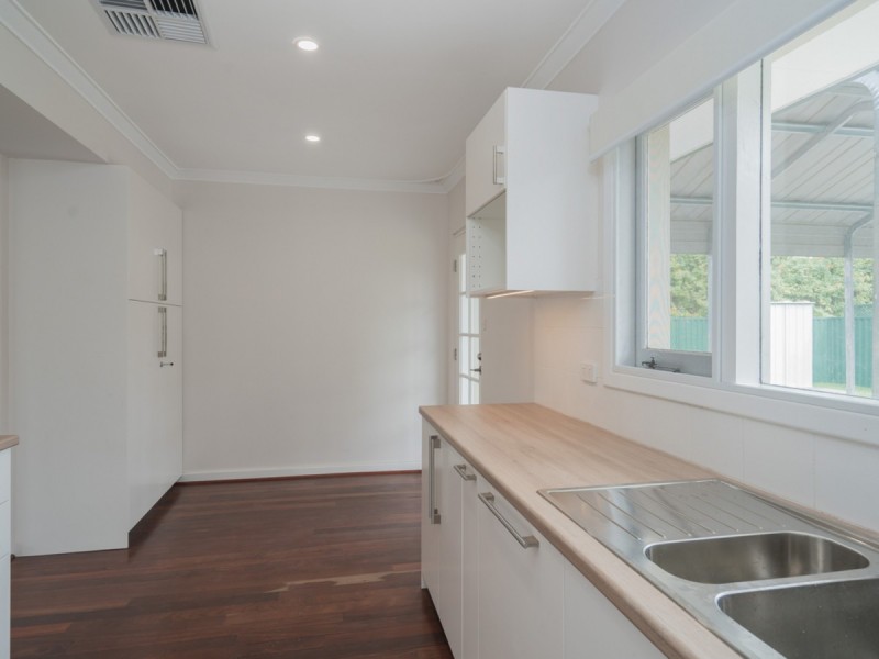 27 Wendron Street, Cloverdale WA 6105