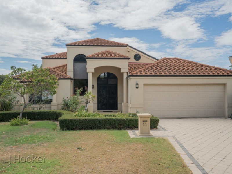 11 Arno Crescent, Attadale WA 6156