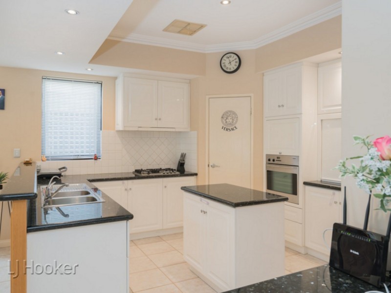 11 Arno Crescent, Attadale WA 6156