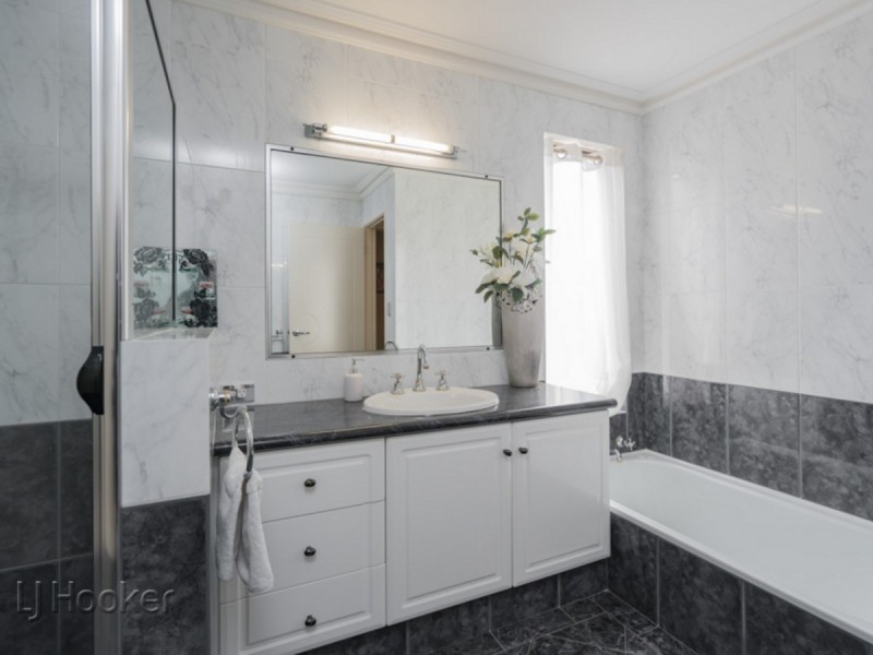 11 Arno Crescent, Attadale WA 6156