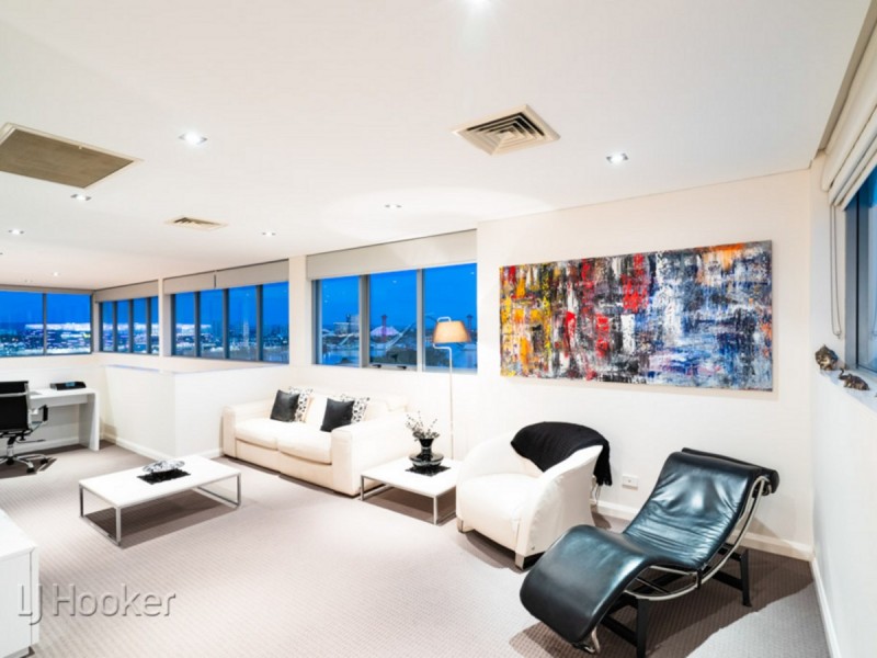 Penthouse 2/47 Tully Road, East Perth WA 6004