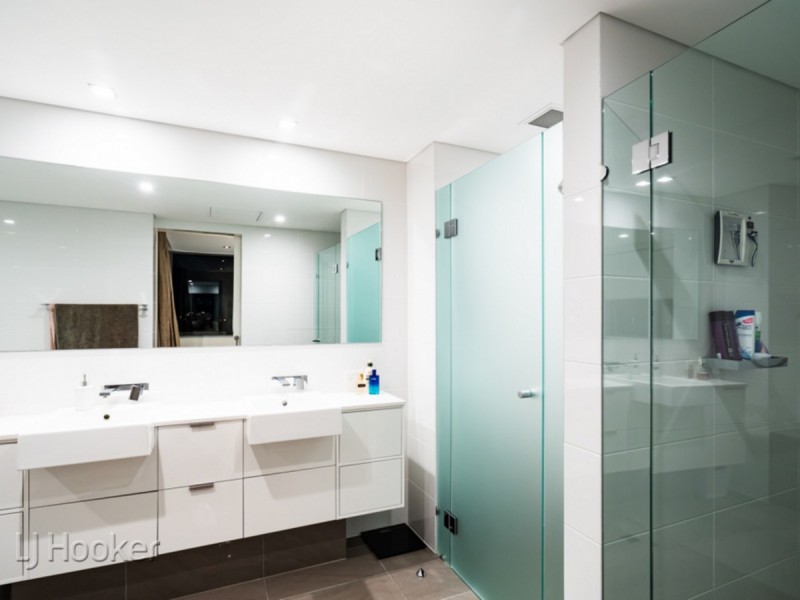 Penthouse 2/47 Tully Road, East Perth WA 6004