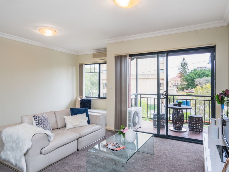 27/7 Bronte Street, East Perth WA 6004