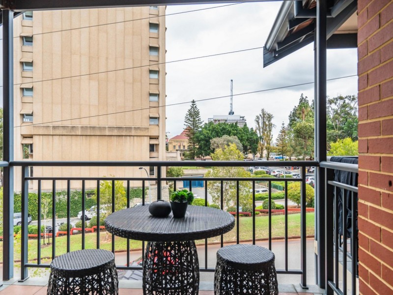 27/7 Bronte Street, East Perth WA 6004