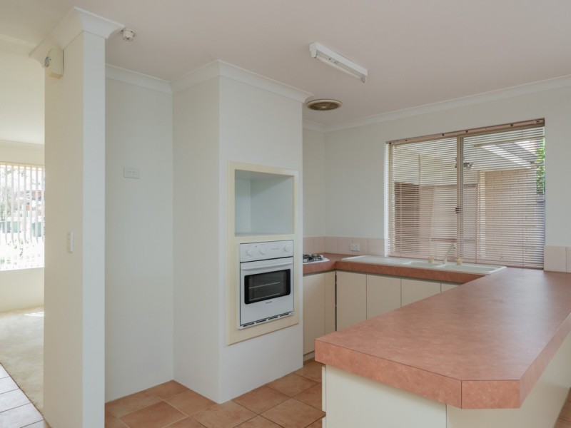 5 Weetman Cove, Cannington WA 6107