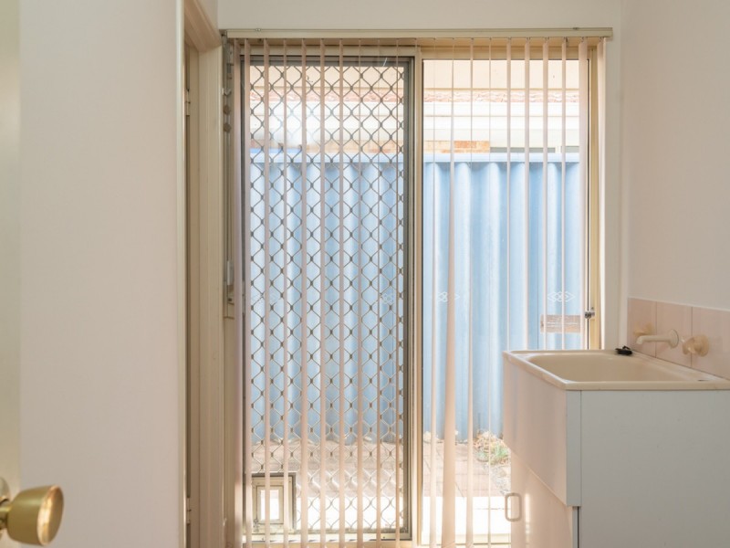 5 Weetman Cove, Cannington WA 6107