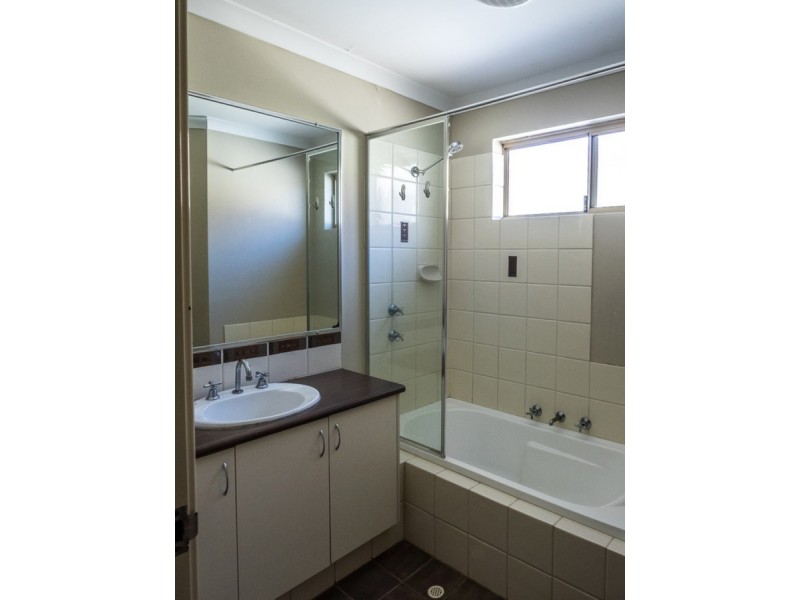 1/24 Eastdene Circle, Nollamara WA 6061