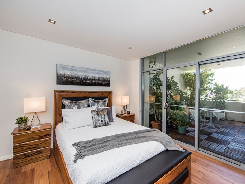 2/47 Tully Road, East Perth WA 6004