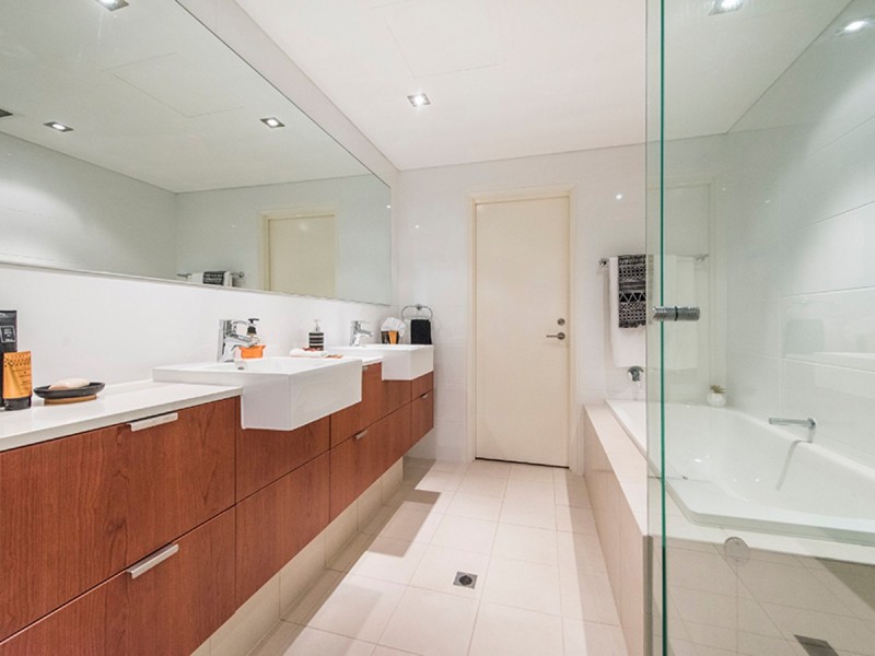 2/47 Tully Road, East Perth WA 6004