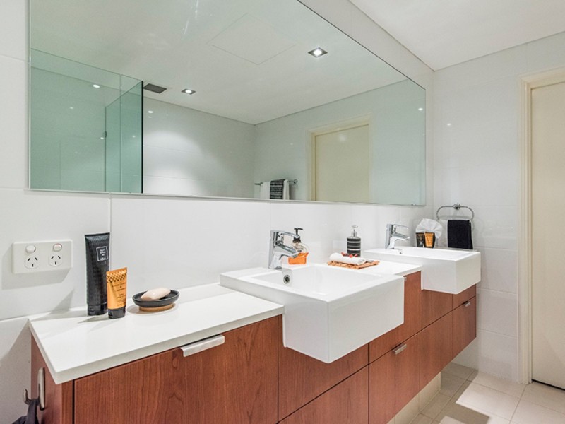 2/47 Tully Road, East Perth WA 6004