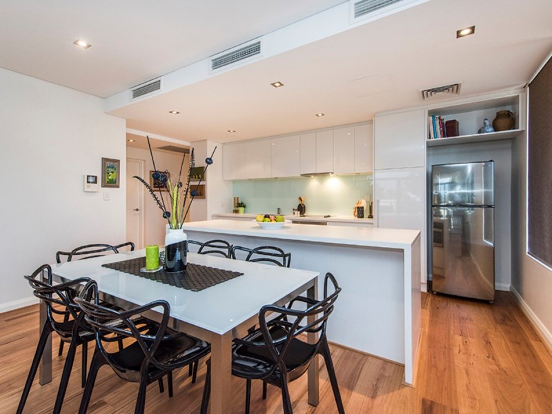 2/47 Tully Road, East Perth WA 6004