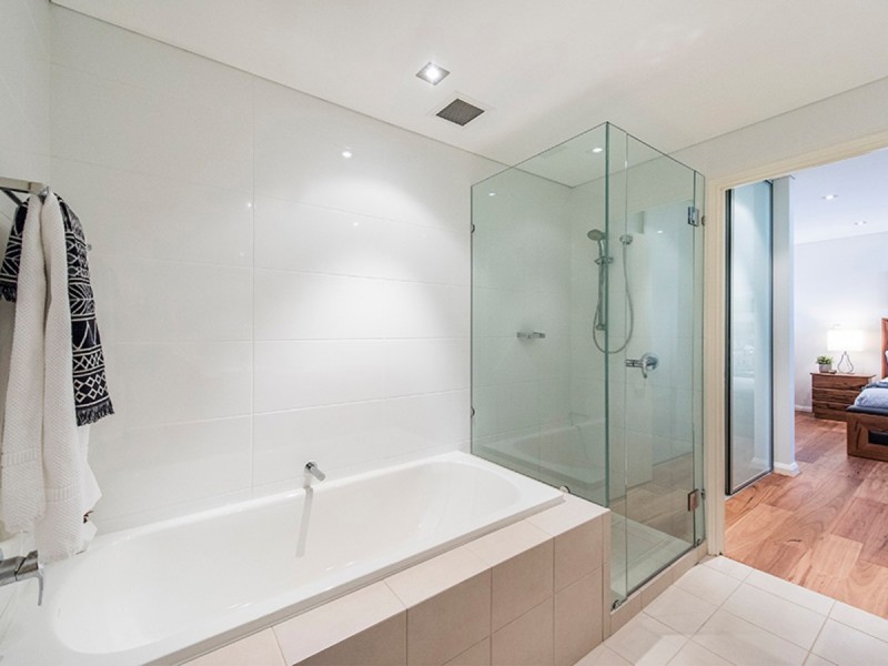 2/47 Tully Road, East Perth WA 6004