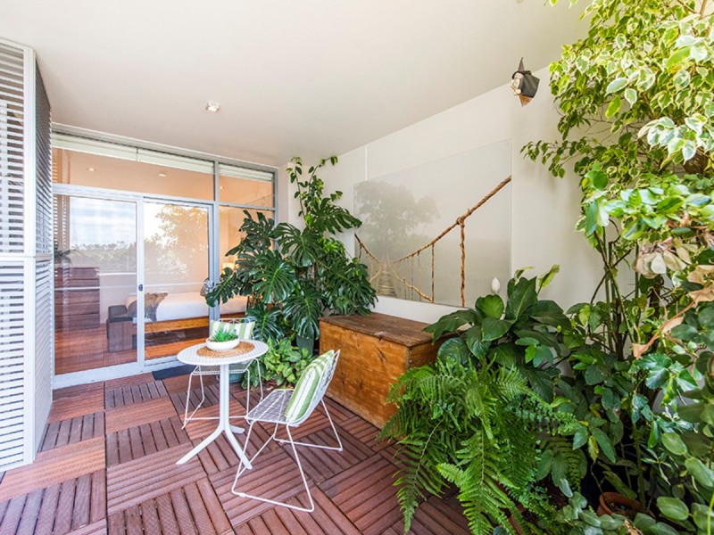 2/47 Tully Road, East Perth WA 6004