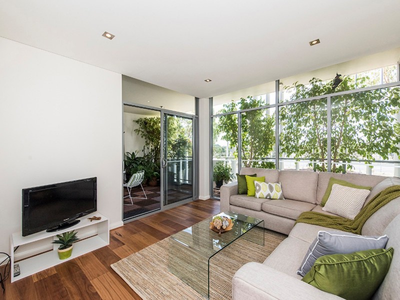 2/47 Tully Road, East Perth WA 6004