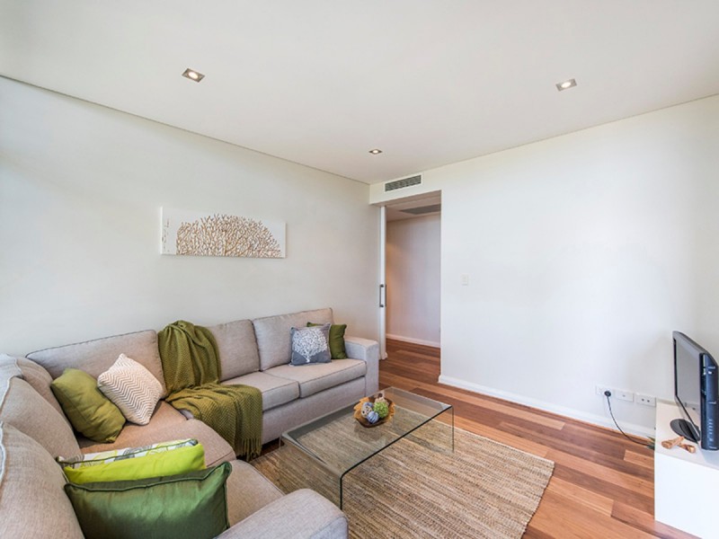 2/47 Tully Road, East Perth WA 6004