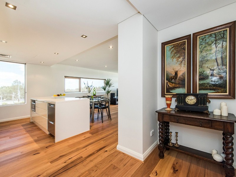 2/47 Tully Road, East Perth WA 6004