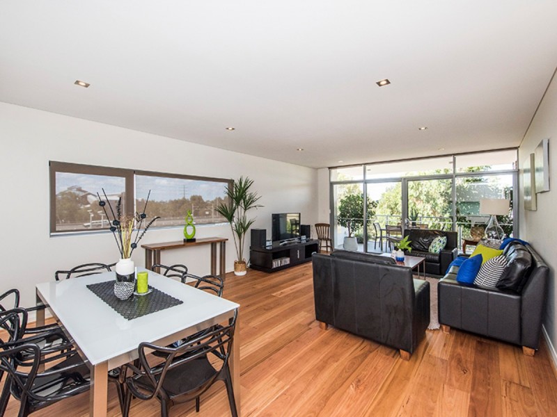 2/47 Tully Road, East Perth WA 6004