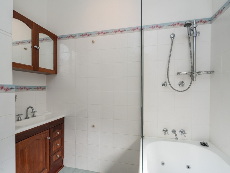 4 Stone Street, Maylands WA 6051