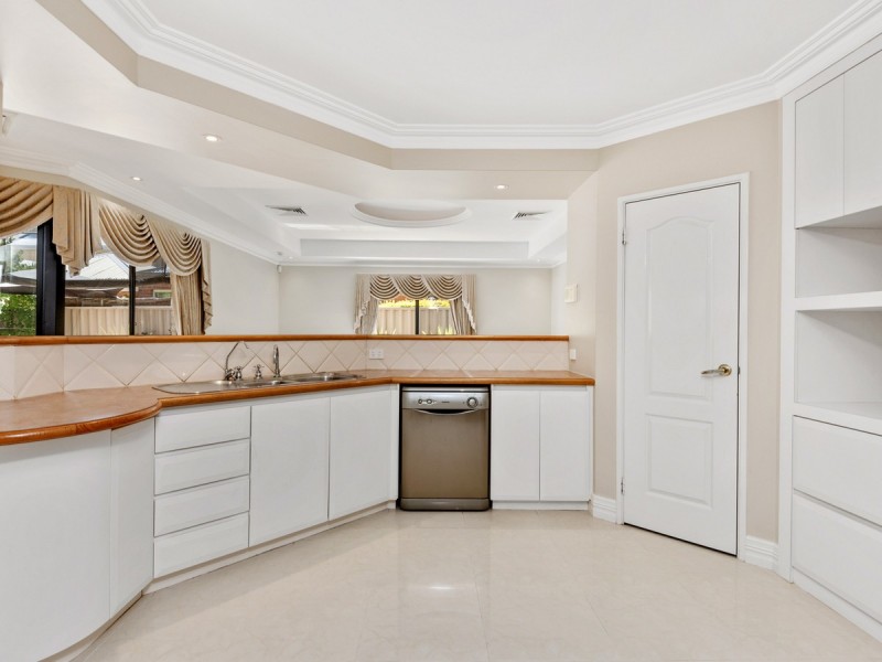 10 Wirraway Loop, Maylands WA 6051