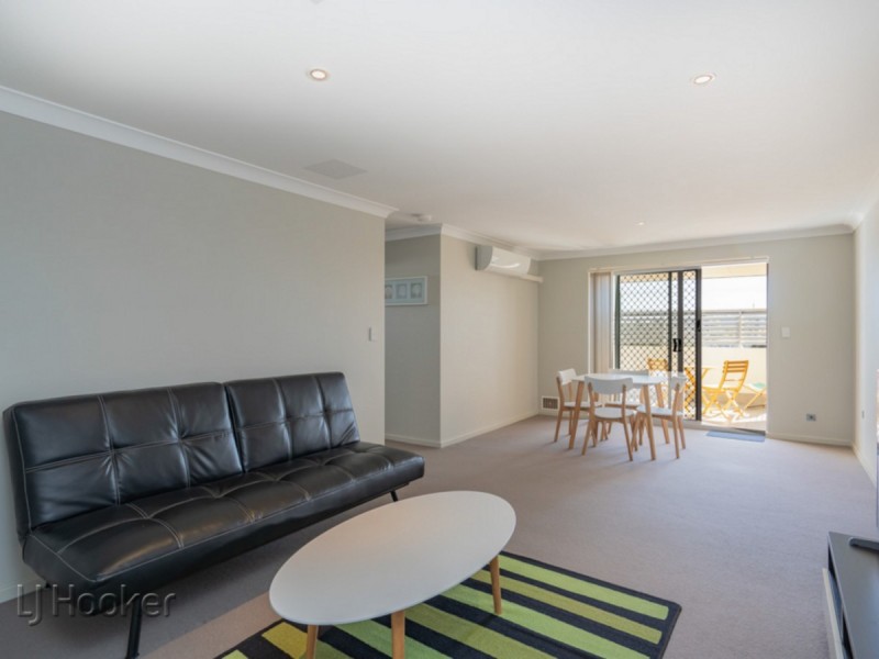 8/329 Sevenoaks Street, Cannington WA 6107