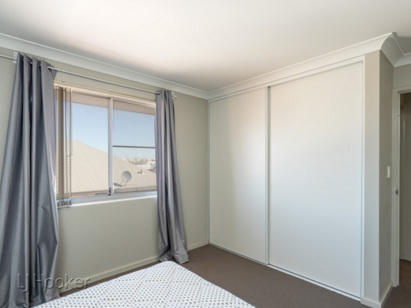 8/329 Sevenoaks Street, Cannington WA 6107