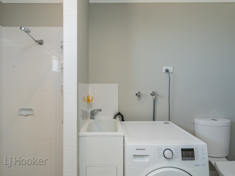 8/329 Sevenoaks Street, Cannington WA 6107