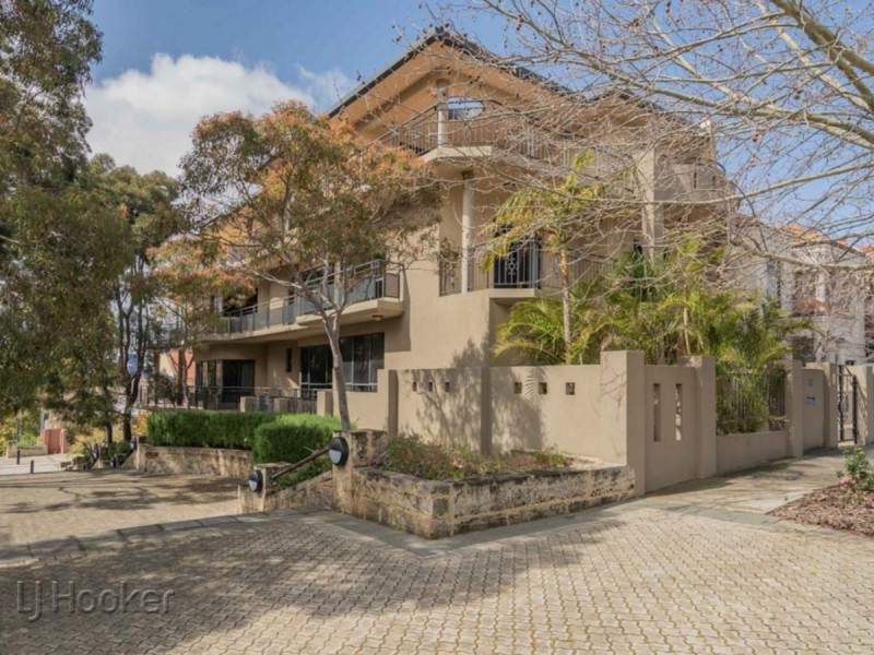 32 Victory Terrace, East Perth WA 6004