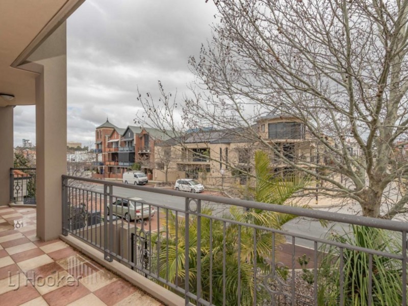 32 Victory Terrace, East Perth WA 6004