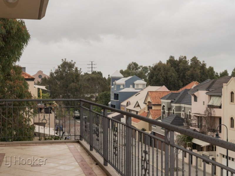 32 Victory Terrace, East Perth WA 6004