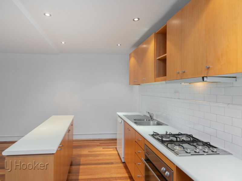 12 Little Saunders Street, East Perth WA 6004