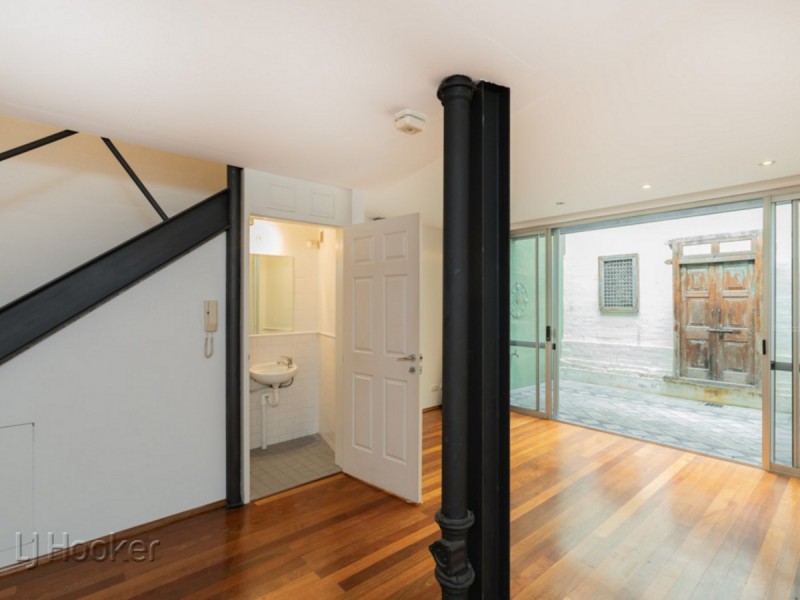 12 Little Saunders Street, East Perth WA 6004