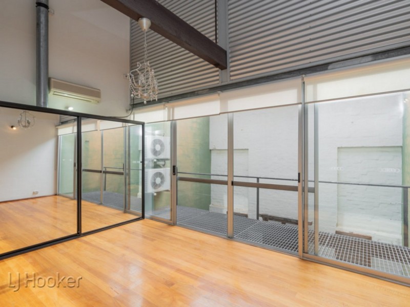 12 Little Saunders Street, East Perth WA 6004