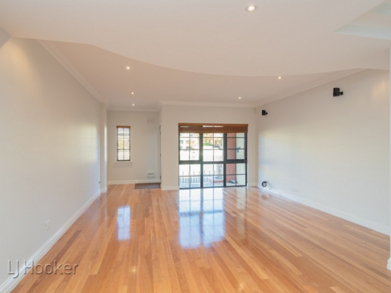**.28 Henry Lawson Walk **, East Perth WA 6004