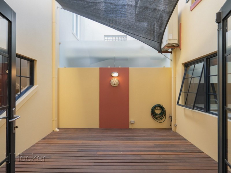 **.28 Henry Lawson Walk **, East Perth WA 6004