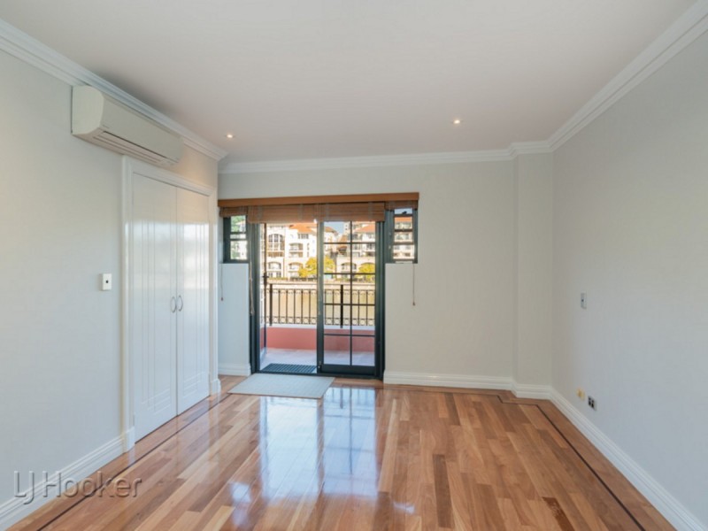 **.28 Henry Lawson Walk **, East Perth WA 6004