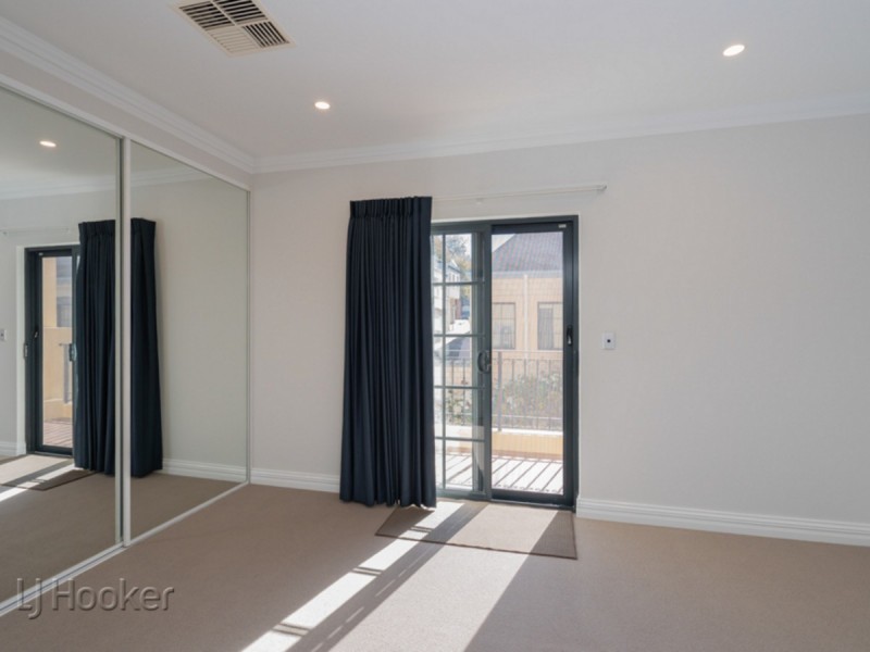 **.28 Henry Lawson Walk **, East Perth WA 6004