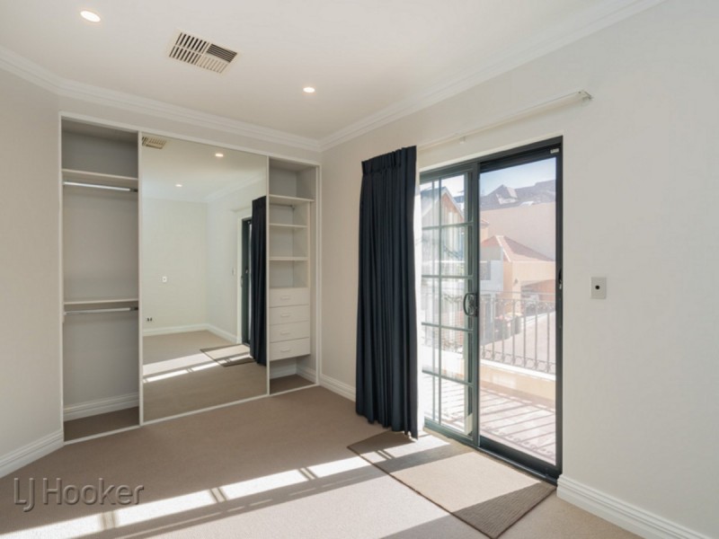 **.28 Henry Lawson Walk **, East Perth WA 6004