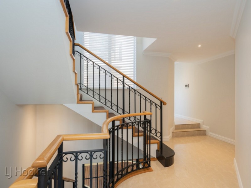 **.28 Henry Lawson Walk **, East Perth WA 6004
