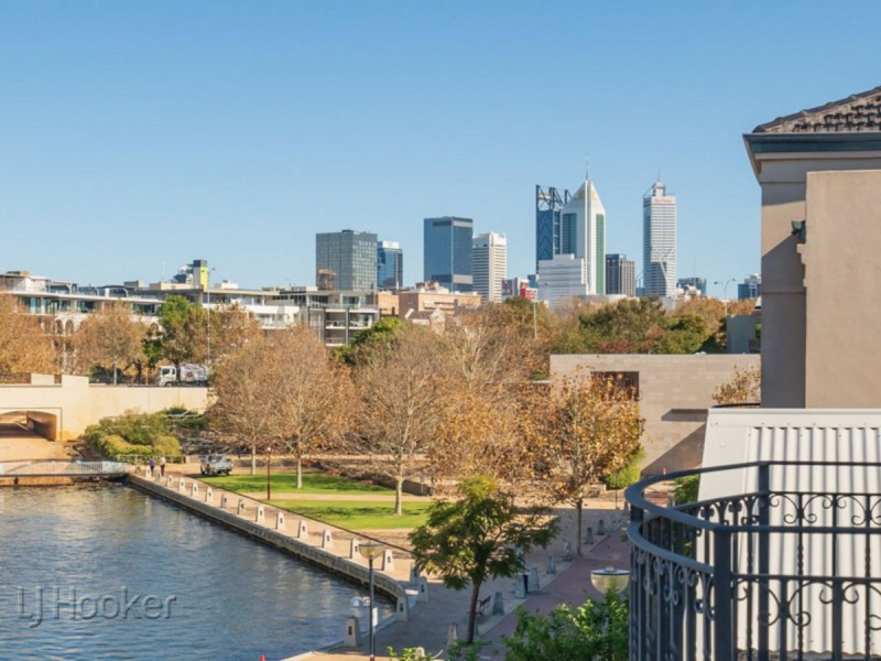 **.28 Henry Lawson Walk **, East Perth WA 6004