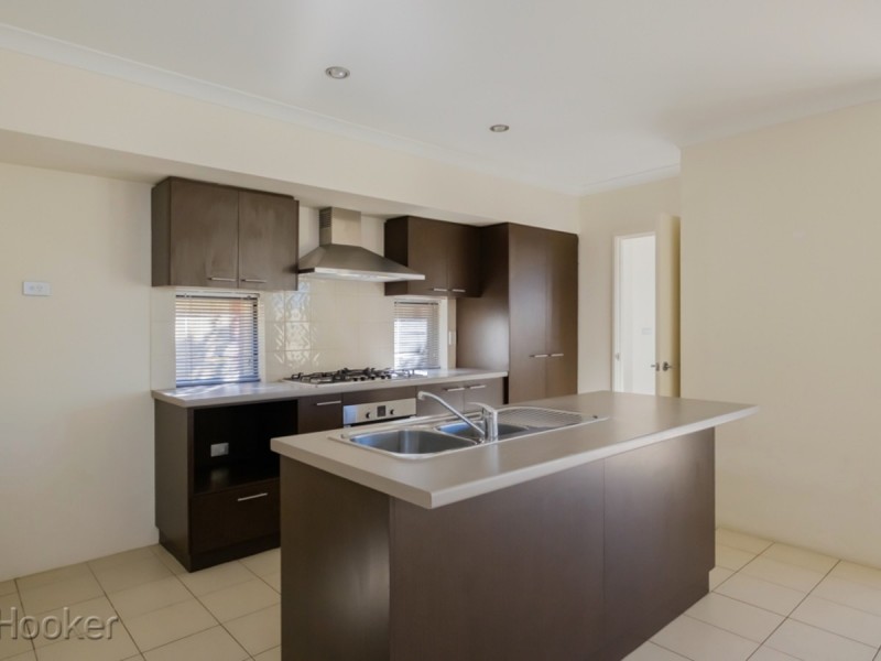16b Lowes Street, Cloverdale WA 6105