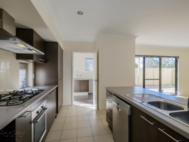 16b Lowes Street, Cloverdale WA 6105