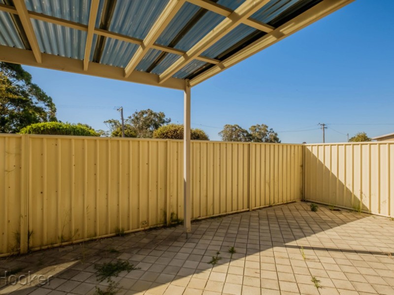 16b Lowes Street, Cloverdale WA 6105