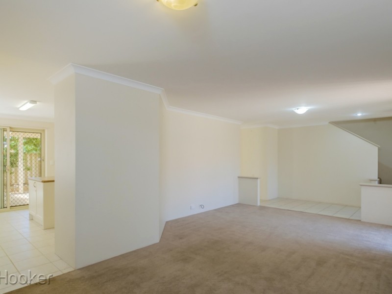 15 Weetman Cove, Cannington WA 6107