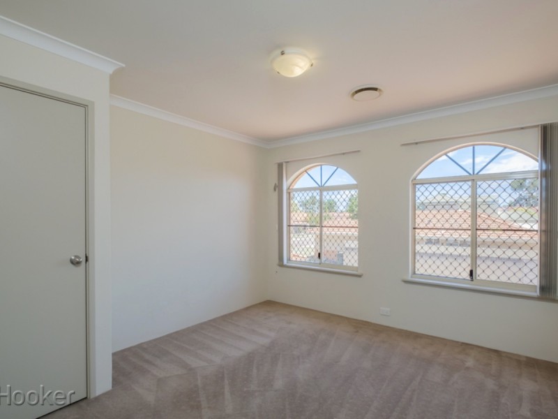 15 Weetman Cove, Cannington WA 6107