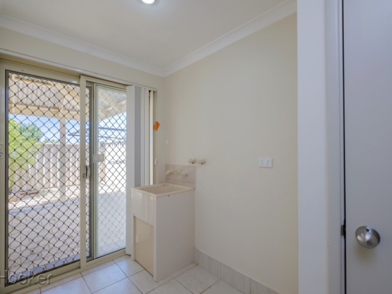 15 Weetman Cove, Cannington WA 6107