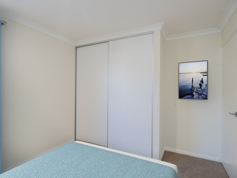 7/4 Whiteside Street, Cloverdale WA 6105