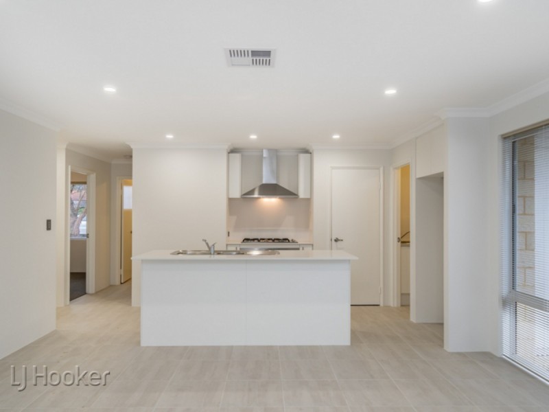 1/293 Keymer Street, Cloverdale WA 6105