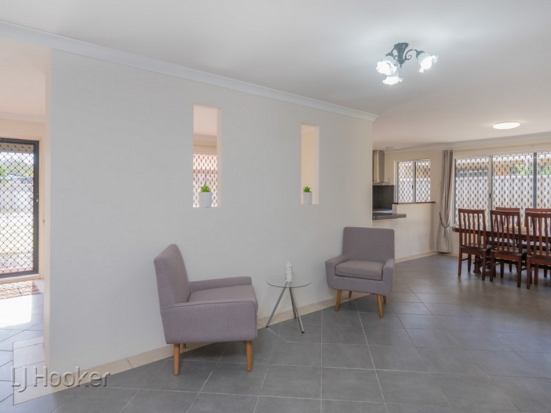 7 Tabubil Gardens, Ballajura WA 6066