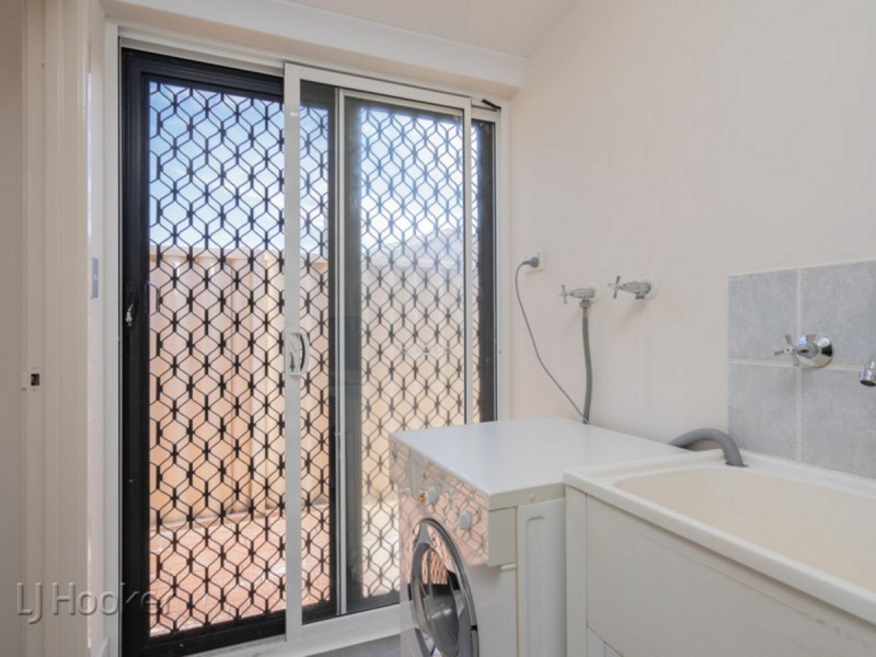 7 Tabubil Gardens, Ballajura WA 6066