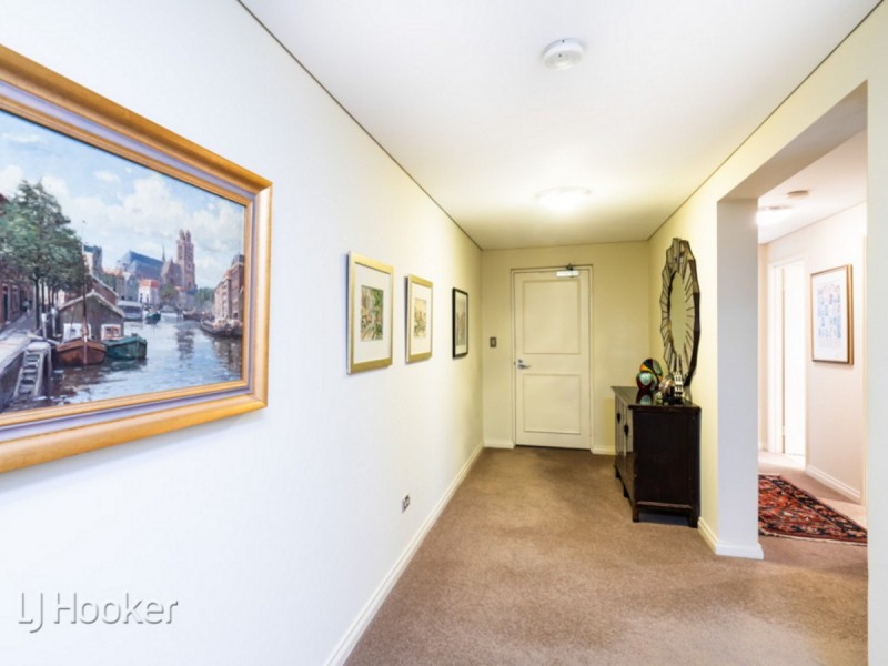 12/25 Haig Park Circle, East Perth WA 6004